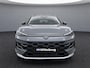 Volkswagen T-Roc 1.5 eTsi Life First Edition Zwenkbare trekhaak / Dodehoek detectie / Stuur en stoelverwarming / 17'' LMV Rijdende demonstratieauto, bezichtiging op afspraak
