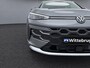 Volkswagen T-Roc 1.5 eTsi Life First Edition Zwenkbare trekhaak / Dodehoek detectie / Stuur en stoelverwarming / 17'' LMV Rijdende demonstratieauto, bezichtiging op afspraak