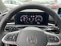 Volkswagen T-Roc 1.5 eTsi Life First Edition Zwenkbare trekhaak / Dodehoek detectie / Stuur en stoelverwarming / 17'' LMV Rijdende demonstratieauto, bezichtiging op afspraak