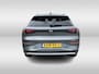 Volkswagen T-Roc 1.5 eTsi Life First Edition Zwenkbare trekhaak / Dodehoek detectie / Stuur en stoelverwarming / 17'' LMV Rijdende demonstratieauto, bezichtiging op afspraak