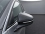 Volkswagen T-Roc 1.5 eTsi Life First Edition Zwenkbare trekhaak / Dodehoek detectie / Stuur en stoelverwarming / 17'' LMV Rijdende demonstratieauto, bezichtiging op afspraak