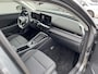Volkswagen T-Roc 1.5 eTsi Life First Edition Zwenkbare trekhaak / Dodehoek detectie / Stuur en stoelverwarming / 17'' LMV Rijdende demonstratieauto, bezichtiging op afspraak