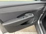 Volkswagen T-Roc 1.5 eTsi Life First Edition Zwenkbare trekhaak / Dodehoek detectie / Stuur en stoelverwarming / 17'' LMV Rijdende demonstratieauto, bezichtiging op afspraak