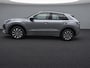 Volkswagen T-Roc 1.5 eTsi Life First Edition Zwenkbare trekhaak / Dodehoek detectie / Stuur en stoelverwarming / 17'' LMV Rijdende demonstratieauto, bezichtiging op afspraak