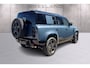 Land Rover Defender 110 P300e 110 Dynamic SE Edition | Panoramadak | Trekhaak | Cold Climate Pack