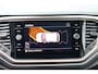 Volkswagen T-Roc 1.0 TSI Style O.a: Adaptive cruise, Navi, Clima, PDC, Carplay, Dab, Etc... Rijklaar! All-in prijs!