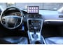 Volvo XC70 2.4 D5 Momentum Camera/Navigatie/Leer/Apk 06-2027