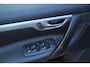 Volvo XC70 2.4 D5 Momentum Camera/Navigatie/Leer/Apk 06-2027