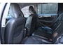 Volvo XC70 2.4 D5 Momentum Camera/Navigatie/Leer/Apk 06-2027