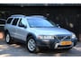 Volvo XC70 2.4 D5 Momentum Camera/Navigatie/Leer/Apk 06-2027
