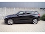 BMW X2 SDrive20i High Executive Autom Leder Stoelverw Navi Camera Clima Head-Up LED Kopl Cruise 2x PDC LMV 18 Trekh ENZ NL Auto.