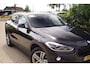 BMW X2 SDrive20i High Executive Autom Leder Stoelverw Navi Camera Clima Head-Up LED Kopl Cruise 2x PDC LMV 18 Trekh ENZ NL Auto.