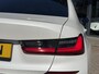 BMW 3-Serie 318i Executive Edition M-SPORT |LEDER SPORT INTERIEUR| BORDENHERKENNING| DODE HOEK DETECTIE | AIROC/ECC | CRUISECONTROLL | CAMERA | PARKEERSENSOREN |