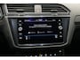 Volkswagen Tiguan 1.5 TSI R-Line * Trekhaak - IQ Light - Virtual - Camera - Sfeer - ACC - Lane - Blind Spot - App *
