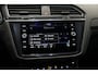 Volkswagen Tiguan 1.5 TSI R-Line * Trekhaak - IQ Light - Virtual - Camera - Sfeer - ACC - Lane - Blind Spot - App *