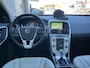 Volvo XC60 2.4 D5 Ocean Race | Trekhaak | Navigatie | Achteruitrijcamera | Parkeersensoren | Lederen Bekleding | Stoelverwarming | Getint Glas | Lichtmetalen Velgen 20 inch | Bi-Xenon Koplampen | Memory