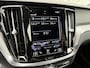 Volvo S60 2.0 B4 R-Design | Trekhaak | Harman Kardon Audio | Achteruitrijcamera | Parkeersensoren | Sportstoelen | Keyless Entry | Navigatie | Apple Carplay | Android Auto