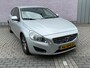 Volvo S60 1.6 T3 Kinetic | Trekhaak | RTI Navigatie | High Performance Audio | Parkeersensoren | Climate Control | Cruise Control | Lichtmetalen Velgen | Goed Onderhouden
