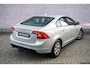 Volvo S60 1.6 T3 Kinetic | Trekhaak | RTI Navigatie | High Performance Audio | Parkeersensoren | Climate Control | Cruise Control | Lichtmetalen Velgen | Goed Onderhouden