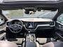 Volvo XC60 2.0 T5 AWD R-Design | Trekhaak | 360 Graden Camera | Parkeerassistent | Parkeerverwarming | Harman Kardon Audio | Panoramadak | Stoelverwarming | LED Koplampen Adaptief | Keyless Entry | Elektrische Achterklep | Navigatie | Apple Carplay | Android Auto