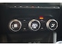 Renault Clio 1.0 TCe Intens | Stoelverwarming | Clima Control | LED | Navigatie | Parkeersensoren | Airco (automatisch) | Cruise control | DAB ontvanger