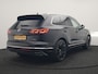 Volkswagen Touareg 3.0 TSi eHybrid 4MOTION PHEV 381pk Dealer O.H | Luchtvering | Trekhaak Af Fabriek | Panodak | Adaptive Cruise | Matrix LED | Lederen Sportstoelen Memory & Verwarmd | Keyless | Apple Carplay | Virtual | Navigatie | DAB | 21"L.M | Plug In Hybrid |