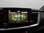 Kia Stonic 1.0 T-GDi DynamicLine Apple Carplay/Android Auto, Achteruitrijcamera, Cruise control, Parkeersensor achter, stuur multifunctioneel Een stijlvol design met een luxe uitstraling en een verrassend ruim interieur. Dankzij de efficiënte turbomotor en het hoge zitcomfort is deze SUV ideaal voor zowel dagelijkse ritten als lang