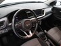 Kia Stonic 1.0 T-GDi DynamicLine Apple Carplay/Android Auto, Achteruitrijcamera, Cruise control, Parkeersensor achter, stuur multifunctioneel Een stijlvol design met een luxe uitstraling en een verrassend ruim interieur. Dankzij de efficiënte turbomotor en het hoge zitcomfort is deze SUV ideaal voor zowel dagelijkse ritten als lang