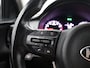 Kia Stonic 1.0 T-GDi DynamicLine Apple Carplay/Android Auto, Achteruitrijcamera, Cruise control, Parkeersensor achter, stuur multifunctioneel Een stijlvol design met een luxe uitstraling en een verrassend ruim interieur. Dankzij de efficiënte turbomotor en het hoge zitcomfort is deze SUV ideaal voor zowel dagelijkse ritten als lang