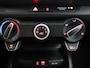 Kia Stonic 1.0 T-GDi DynamicLine Apple Carplay/Android Auto, Achteruitrijcamera, Cruise control, Parkeersensor achter, stuur multifunctioneel Een stijlvol design met een luxe uitstraling en een verrassend ruim interieur. Dankzij de efficiënte turbomotor en het hoge zitcomfort is deze SUV ideaal voor zowel dagelijkse ritten als lang
