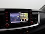 Kia Stonic 1.0 T-GDi DynamicLine Apple Carplay/Android Auto, Achteruitrijcamera, Cruise control, Parkeersensor achter, stuur multifunctioneel Een stijlvol design met een luxe uitstraling en een verrassend ruim interieur. Dankzij de efficiënte turbomotor en het hoge zitcomfort is deze SUV ideaal voor zowel dagelijkse ritten als lang