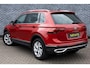Volkswagen Tiguan 1.4 TSI eHybrid Elegance | Trekhaak | Achteruitrijcamera | Parkeersensoren | IQ.Light | Stoelverwarming | Navigatie Disover Media | Keyless Entry | Elektrische Achterklep | Cruise Control Adaptief | Dodehoekdetectie | Plug-in Hybrid (PHEV)