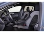 Volvo V60 T6 Recharge AWD R-Design - Panorama/schuifdak - IntelliSafe Assist - Harman/Kardon audio - Parkeercamera achter - Verwarmde voorstoelen & stuur - Parkeersensoren voor & achter - Elektr. bedienb. bestuurdersstoel met geheugen - Extra getint glas - 19' LMV
