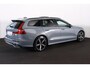 Volvo V60 T6 Recharge AWD R-Design - Panorama/schuifdak - IntelliSafe Assist - Harman/Kardon audio - Parkeercamera achter - Verwarmde voorstoelen & stuur - Parkeersensoren voor & achter - Elektr. bedienb. bestuurdersstoel met geheugen - Extra getint glas - 19' LMV