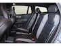 Volvo V60 T6 Recharge AWD R-Design - Panorama/schuifdak - IntelliSafe Assist - Harman/Kardon audio - Parkeercamera achter - Verwarmde voorstoelen & stuur - Parkeersensoren voor & achter - Elektr. bedienb. bestuurdersstoel met geheugen - Extra getint glas - 19' LMV