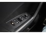Volkswagen T-Roc 1.5 TSI Sport Business R 150PK / 110kW DSG, Panoramadak, R-Line in- en exterieur, achteruitrijcamera (rear view), parkeersensoren voor en achter (pdc), 18" 'Sebring' LMV, elektrisch verstel-, verwarm- en inklapbare buitenspiegels (spiegelpakket), lendesteun, LED verlichting, navigatie, verwarmbare voorstoelen, DAB+, elektrische achterklep, adaptieve cruise control (acc), Apple Carplay & Android Auto, keyless start & entry etc.