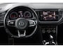 Volkswagen T-Roc 1.5 TSI Sport Business R 150PK / 110kW DSG, Panoramadak, R-Line in- en exterieur, achteruitrijcamera (rear view), parkeersensoren voor en achter (pdc), 18" 'Sebring' LMV, elektrisch verstel-, verwarm- en inklapbare buitenspiegels (spiegelpakket), lendesteun, LED verlichting, navigatie, verwarmbare voorstoelen, DAB+, elektrische achterklep, adaptieve cruise control (acc), Apple Carplay & Android Auto, keyless start & entry etc.