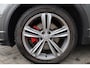 Volkswagen T-Roc 1.5 TSI Sport Business R 150PK / 110kW DSG, Panoramadak, R-Line in- en exterieur, achteruitrijcamera (rear view), parkeersensoren voor en achter (pdc), 18" 'Sebring' LMV, elektrisch verstel-, verwarm- en inklapbare buitenspiegels (spiegelpakket), lendesteun, LED verlichting, navigatie, verwarmbare voorstoelen, DAB+, elektrische achterklep, adaptieve cruise control (acc), Apple Carplay & Android Auto, keyless start & entry etc.