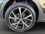 SEAT Arona AUT. 1.0 TSI 110pk FR | Carplay | Climate Control | 17-inch Lichtmetalen Velgen | Cruisecontrol || LED | Parkeersensoren | Bluetooth | DAB | Middenarmsteun | Dakrails |