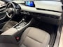Mazda 3 2.0 E-SKYACTIV-G M HYBRID 122 AUTOMAAT EXCLUSIVE-LINE NAVIGATIE 360 CAMERA ADAPTIVE CRUISE CONTROL HEAD-UP DISPLAY APPLE CARPLAY/ANDROID RIJSTROOKSENSOREN DODEHOEKSENSOREN ZEER MOOI !!