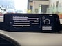 Mazda 3 2.0 E-SKYACTIV-G M HYBRID 122 AUTOMAAT EXCLUSIVE-LINE NAVIGATIE 360 CAMERA ADAPTIVE CRUISE CONTROL HEAD-UP DISPLAY APPLE CARPLAY/ANDROID RIJSTROOKSENSOREN DODEHOEKSENSOREN ZEER MOOI !!