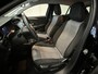 Opel Corsa 1.2 TURBO EDITION 15 STUKS OP VOORRAAD !! NAVIGATIE VIA APPLE CARPLAY/ANDROID STUUR/STOELVERWARMING CRUISE CONTROL RIJSTROOKSENSOREN DODEHOEKSENSOREN ACHTERUITRIJCAMERA 18" LICHTMETALEN VELGEN ZEER MOOI !!