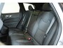 Volvo XC60 T6 Plug-in hybrid AWD Plus Dark | Panoramadak | Harman Kardon Premium Audio | Head-Up Display | 360° Parkeercamera | Parkeersensoren voor + achter | Harman Kardon Premium Audio | Google Infotainment | Stoelverwarming