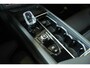 Volvo XC60 T6 Plug-in hybrid AWD Plus Dark | Panoramadak | Harman Kardon Premium Audio | Head-Up Display | 360° Parkeercamera | Parkeersensoren voor + achter | Harman Kardon Premium Audio | Google Infotainment | Stoelverwarming
