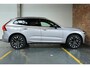 Volvo XC60 T6 Plug-in hybrid AWD Plus Dark | Panoramadak | Harman Kardon Premium Audio | Head-Up Display | 360° Parkeercamera | Parkeersensoren voor + achter | Harman Kardon Premium Audio | Google Infotainment | Stoelverwarming
