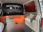 Volkswagen Transporter 2.0 TDI L2H1 DC 4Motion 150pk 4x4 Dubbele schuifdeur Airco Cruise controle Trekhaak 2500kg trekgewicht Camera Telefoonverbinding 5-Persoons Sitebars Achterklep   Apk 04-2026