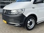 Volkswagen Transporter 2.0 TDI L2H1 DC 4Motion 150pk 4x4 Dubbele schuifdeur Airco Cruise controle Trekhaak 2500kg trekgewicht Camera Telefoonverbinding 5-Persoons Sitebars Achterklep   Apk 04-2026