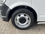 Volkswagen Transporter 2.0 TDI L2H1 DC 4Motion 150pk 4x4 Dubbele schuifdeur Airco Cruise controle Trekhaak 2500kg trekgewicht Camera Telefoonverbinding 5-Persoons Sitebars Achterklep   Apk 04-2026