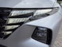 Hyundai Tucson 1.6 T-GDI 180pk Automaat MHEV 4WD Premium | Carplay | Camera | Adaptive Cruise | Leder | 19-inch velgen | Handsfree achterklep | Stoelverwaming/ventilatie | Trekhaak | Premium Audio | DAB | BLIS | Draadloze telefoonlader