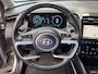 Hyundai Tucson 1.6 T-GDI 180pk Automaat MHEV 4WD Premium | Carplay | Camera | Adaptive Cruise | Leder | 19-inch velgen | Handsfree achterklep | Stoelverwaming/ventilatie | Trekhaak | Premium Audio | DAB | BLIS | Draadloze telefoonlader